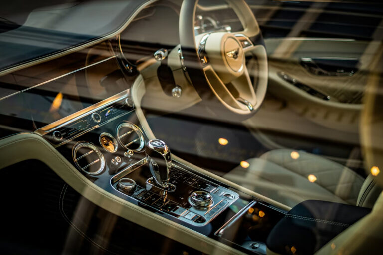 Bentley Magazin - Abbildung eines Bentley Continental GT Interiors